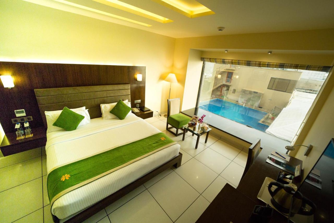The Gold Beach Resort Daman Kültér fotó