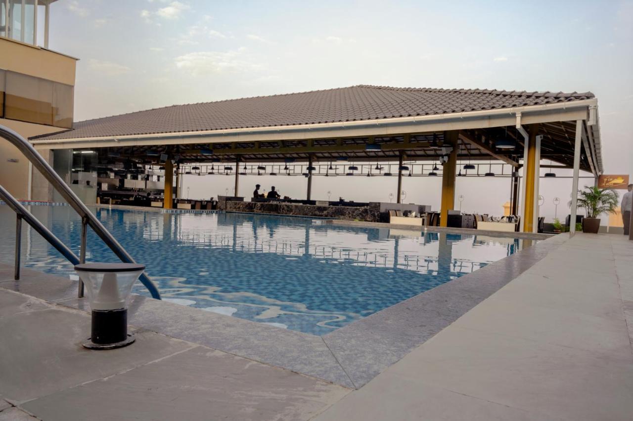 The Gold Beach Resort Daman Kültér fotó