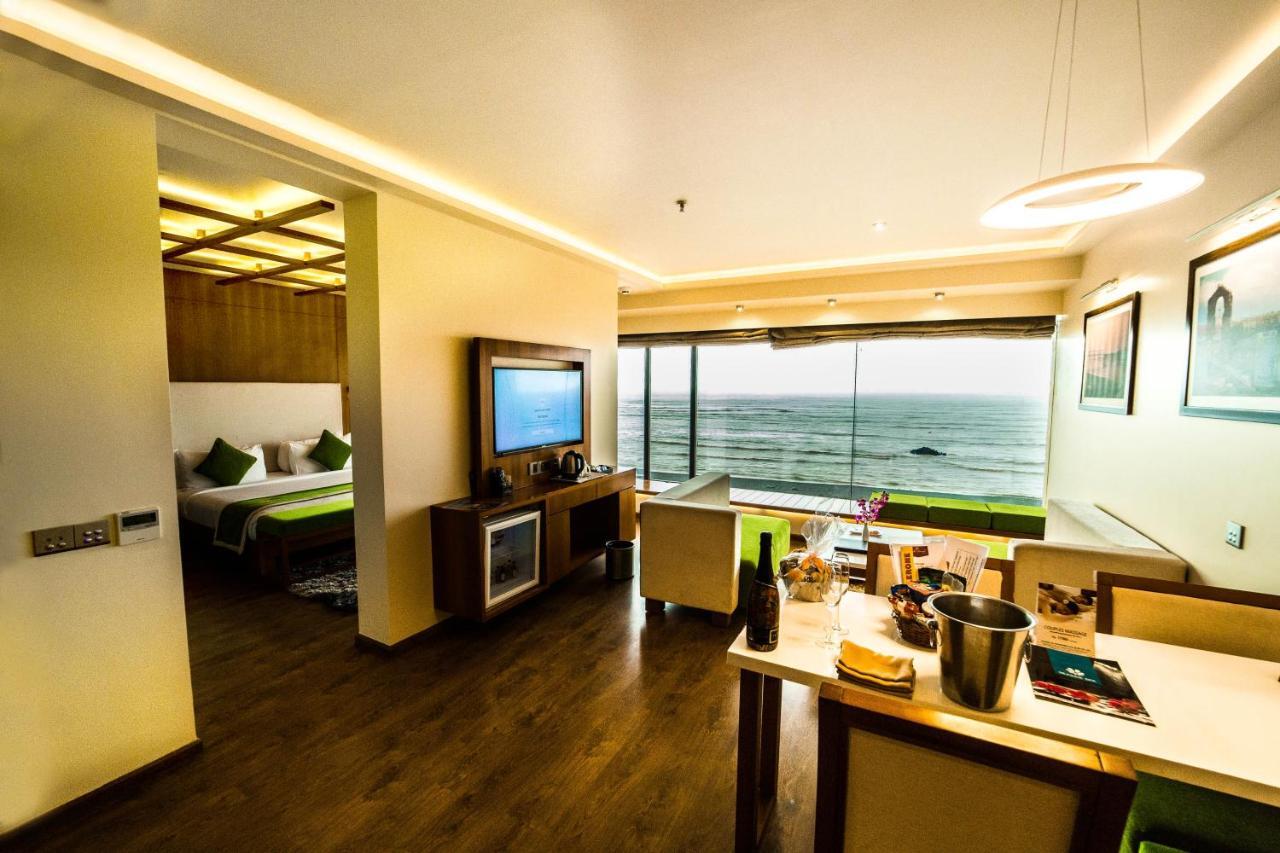 The Gold Beach Resort Daman Kültér fotó