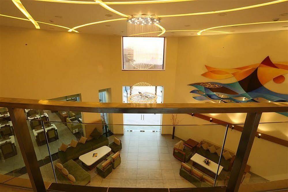 The Gold Beach Resort Daman Kültér fotó